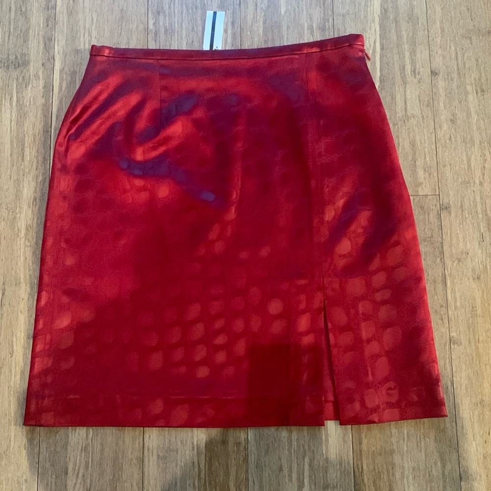 NWT VOTRE NOM deep cherry red size 40 skirt.
